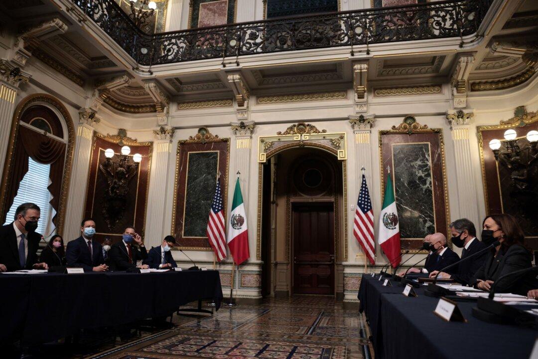 Mexico and US Agree to Work on Supply Chains, Migration