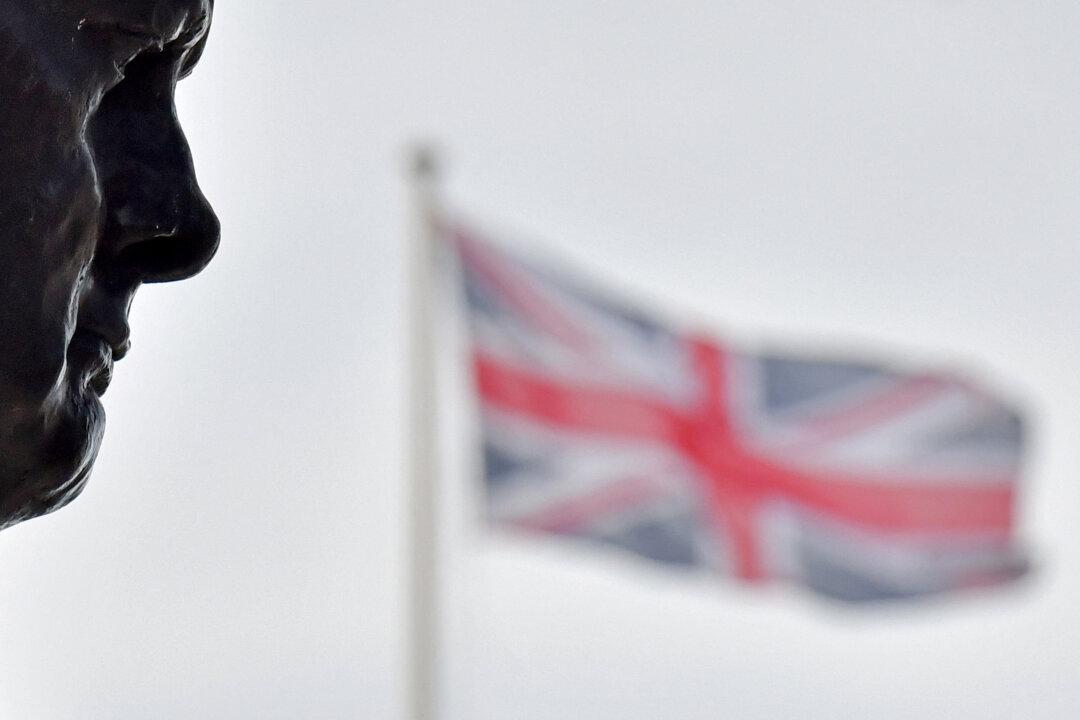 Boris Johnson Criticises Churchill Charity for Scrubbing Former PM From Website