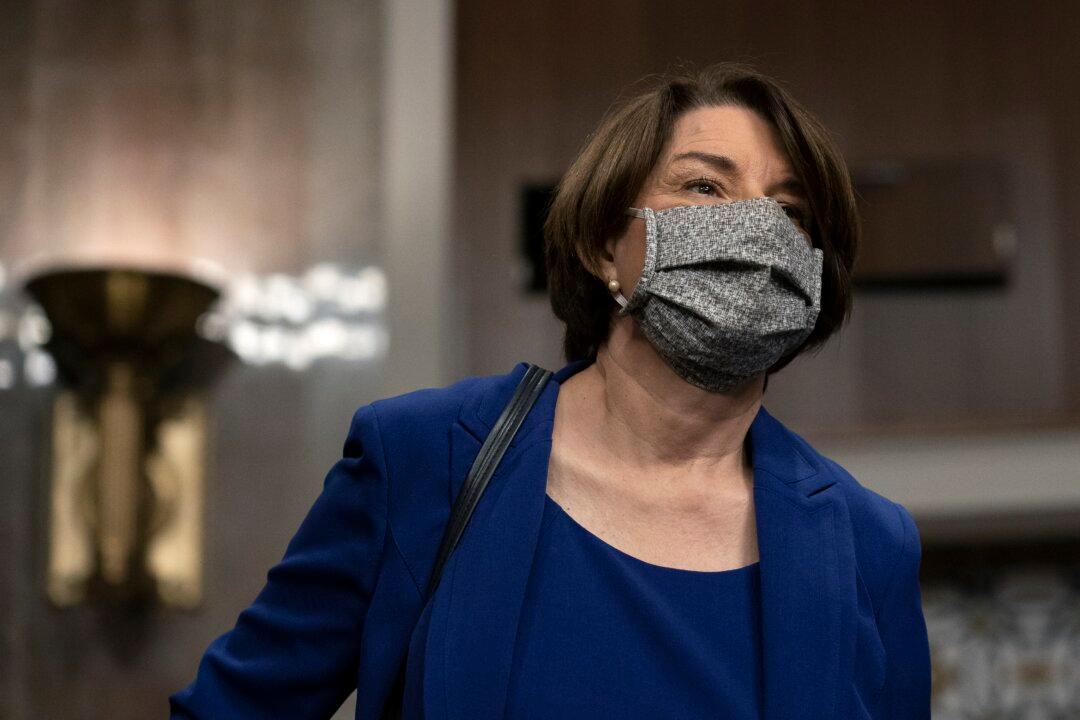 Bipartisan Group of US Senators to Introduce Bill to Rein In Big Tech