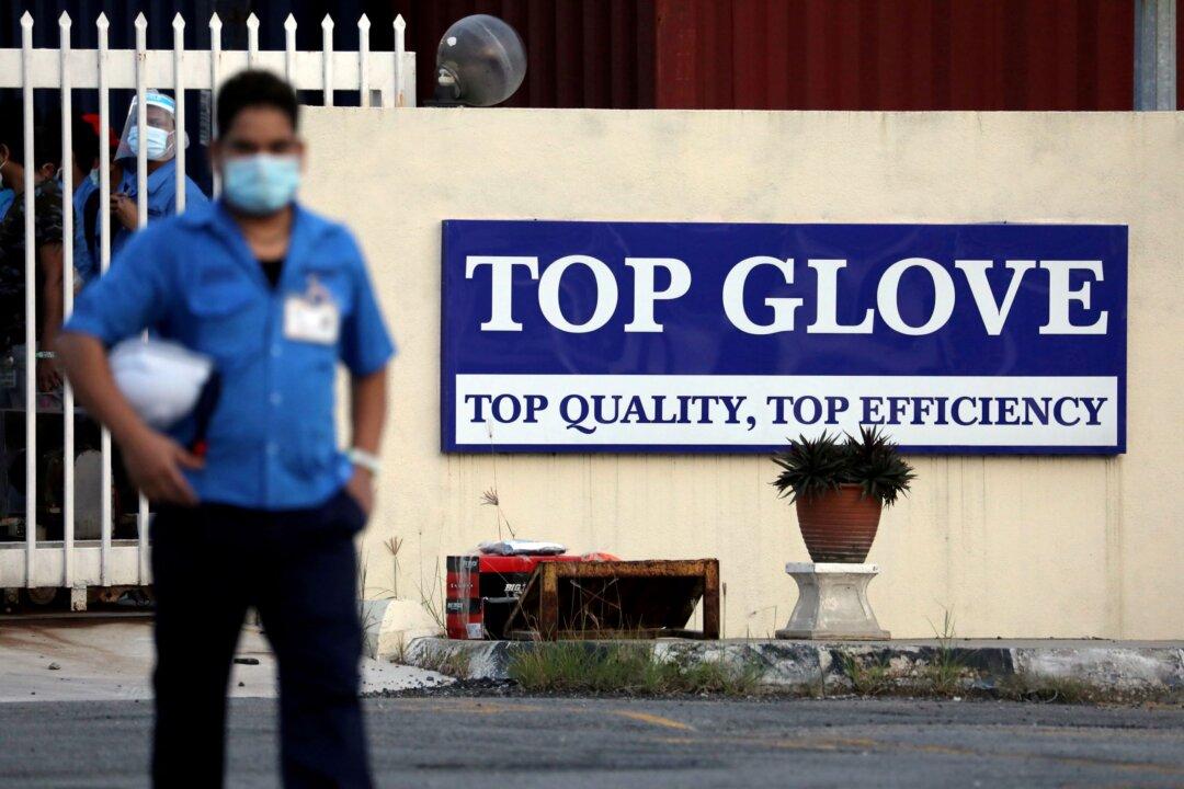 Malaysia’s Top Glove Says US Lifts Import Ban Over Forced Labour