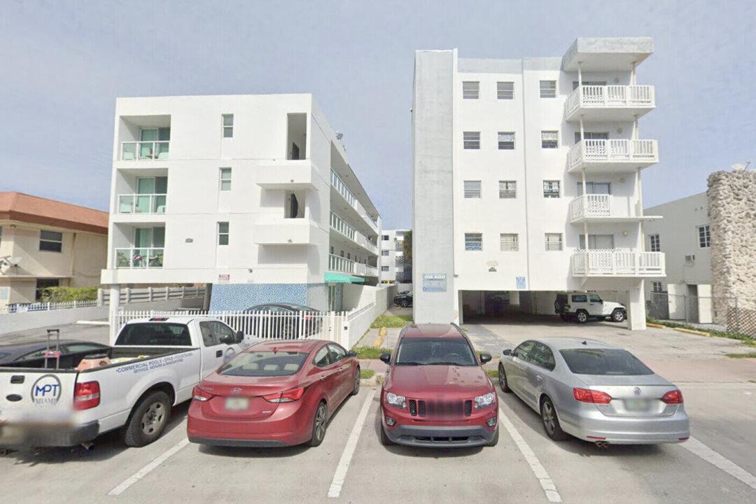 Surfside Mayor: Tenants Must Leave His Building for Repairs