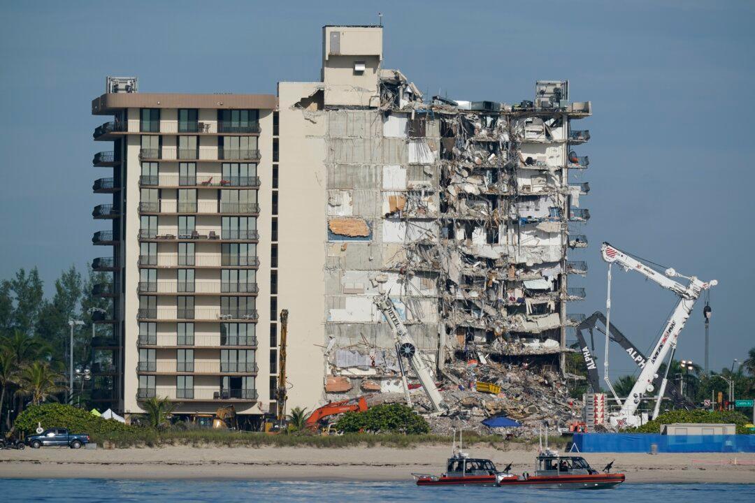 From Ground to Sky, US Condo Collapse Probe Gaining Steam