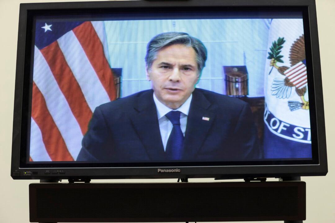 Republicans Grill Blinken on Afghanistan, Democrats Blame Trump