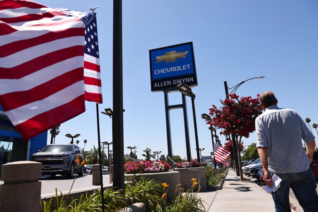 Surge in Virus Deepens Global Supply Chain Woes