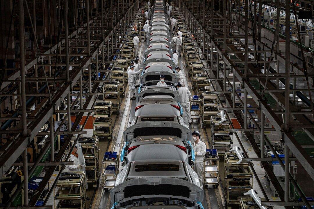 China Vehicle Sales Fall Amid Chip Shortages as Companies Drive up Prices