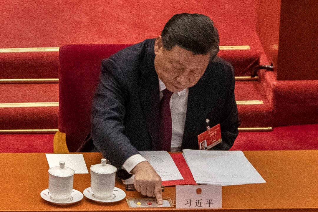 Chinese State Media Advocate ‘Struggle’ in Support of Xi Jinping