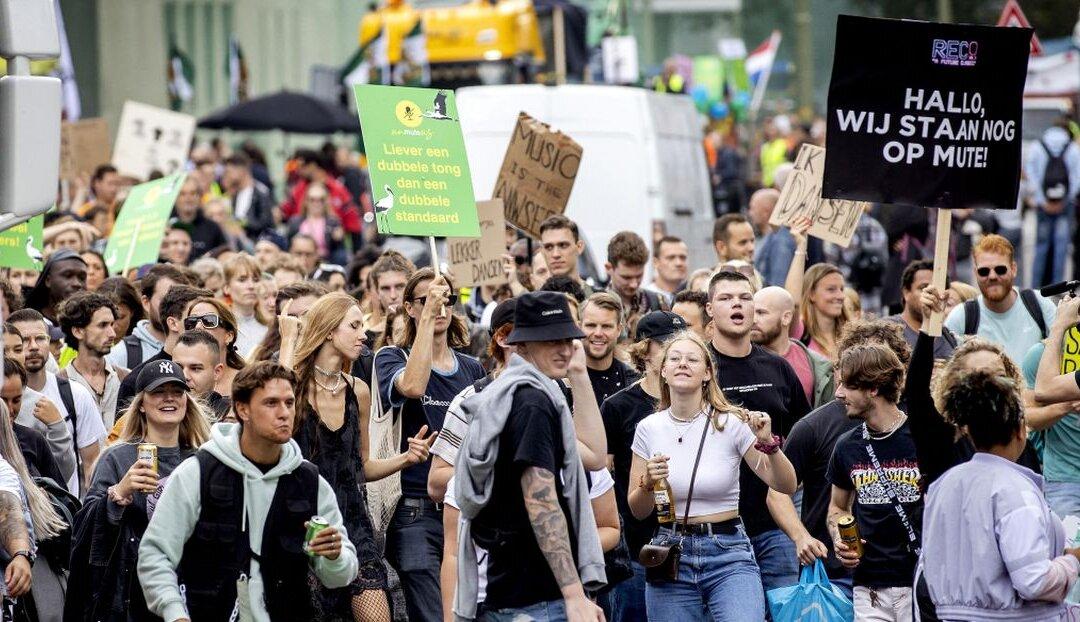 COVID-19 Mandate Protests Erupt in Netherlands, Turkey