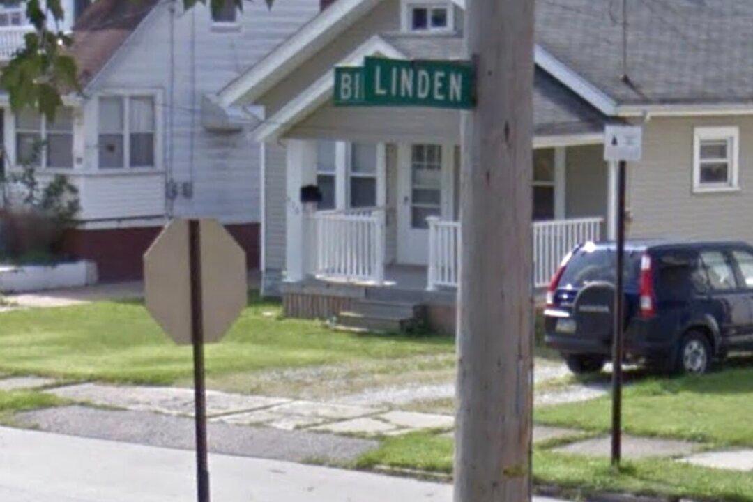 3 Children, 2 Adults Killed in Ohio House Fire