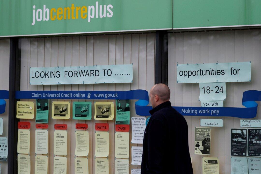 UK Job Vacancies Drop for 8th Month in a Row as Firms Hold Back on Hiring