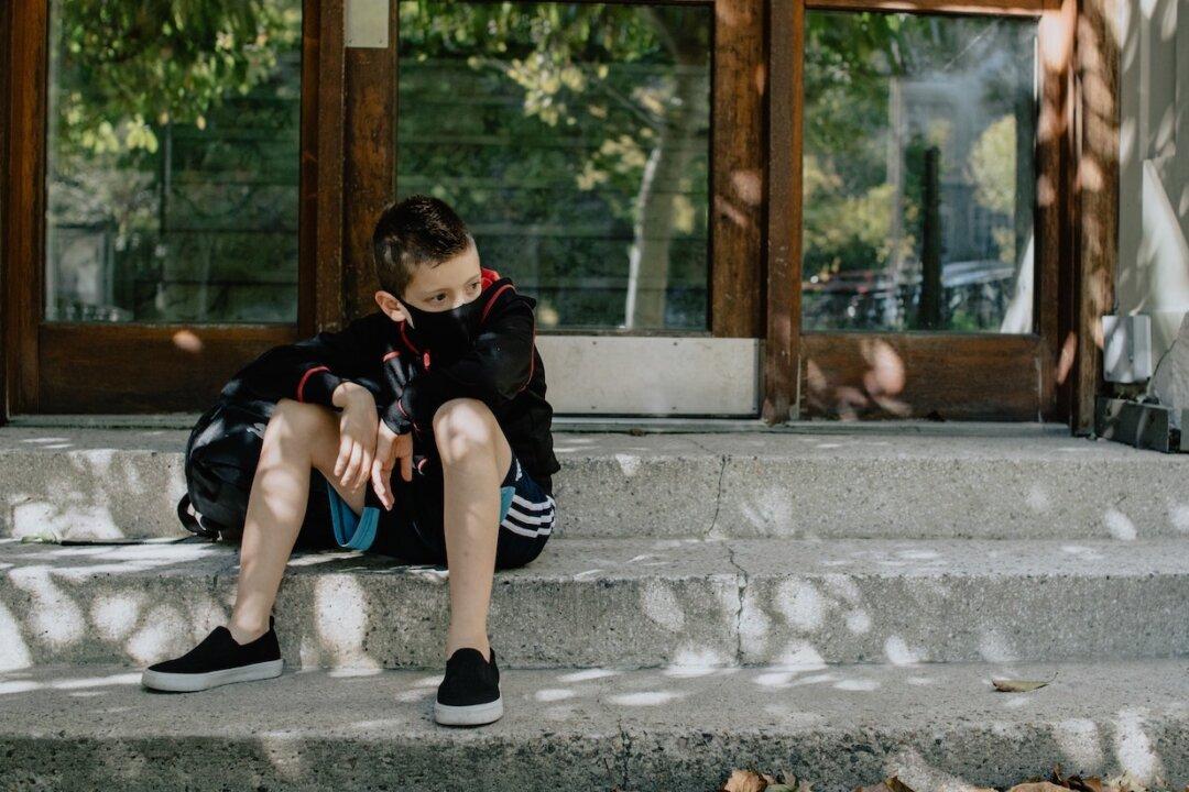 Iowa Schools Can Mandate Masks After Federal Judge Issues Temporary Order, Governor to Appeal