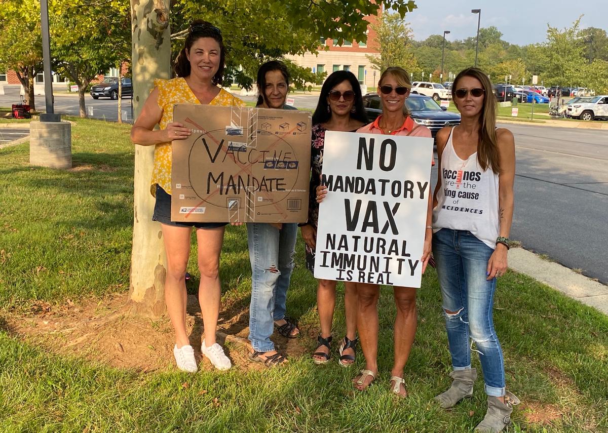 Parents Protest Vaccine Mandate on Student Athletes in Loudoun County