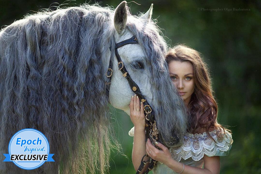 Russian Photographer Captures the Most Majestic Moments Between Humans and Horses