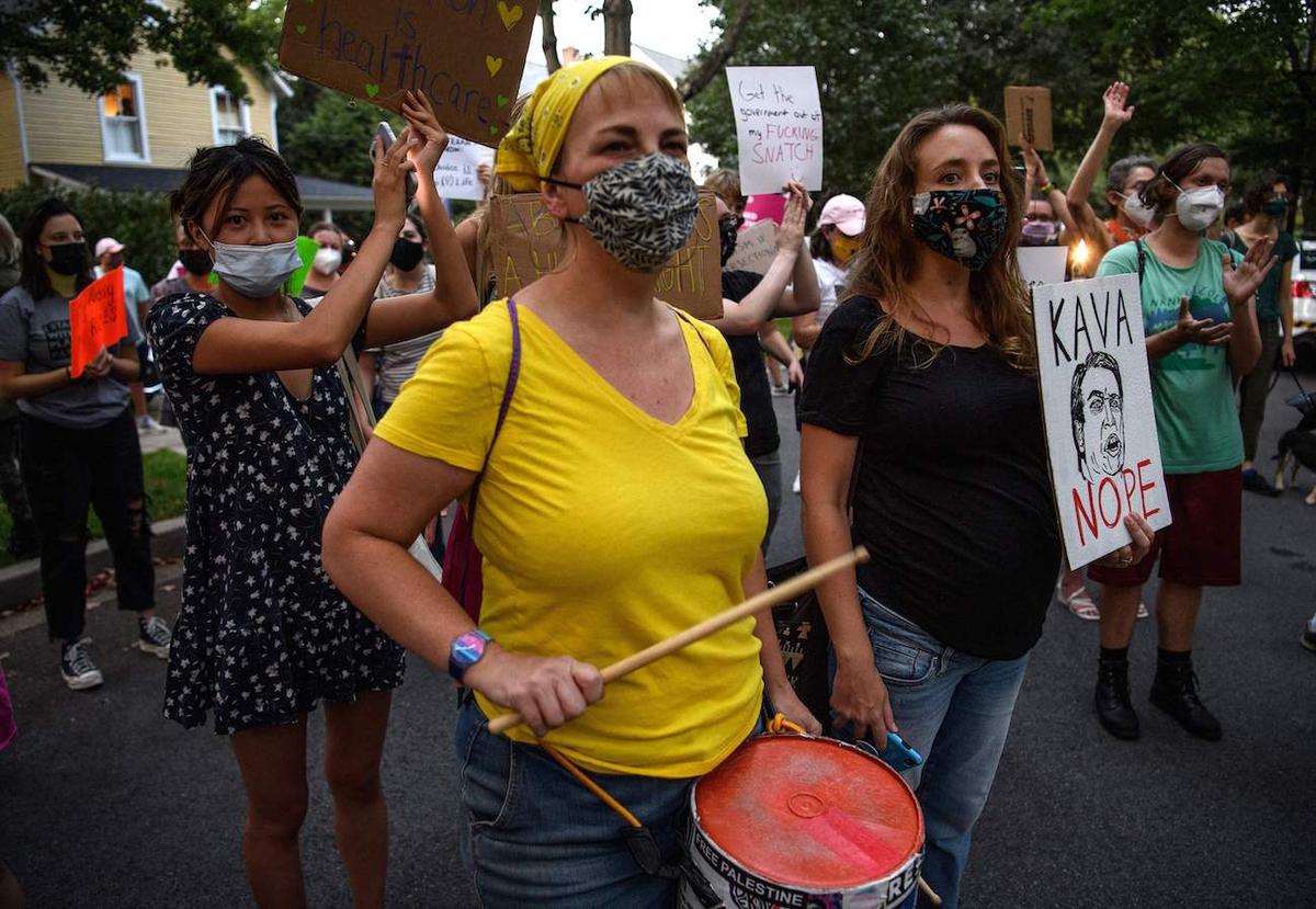 Senators Denounce Abortion Protest Outside Kavanaugh’s Home