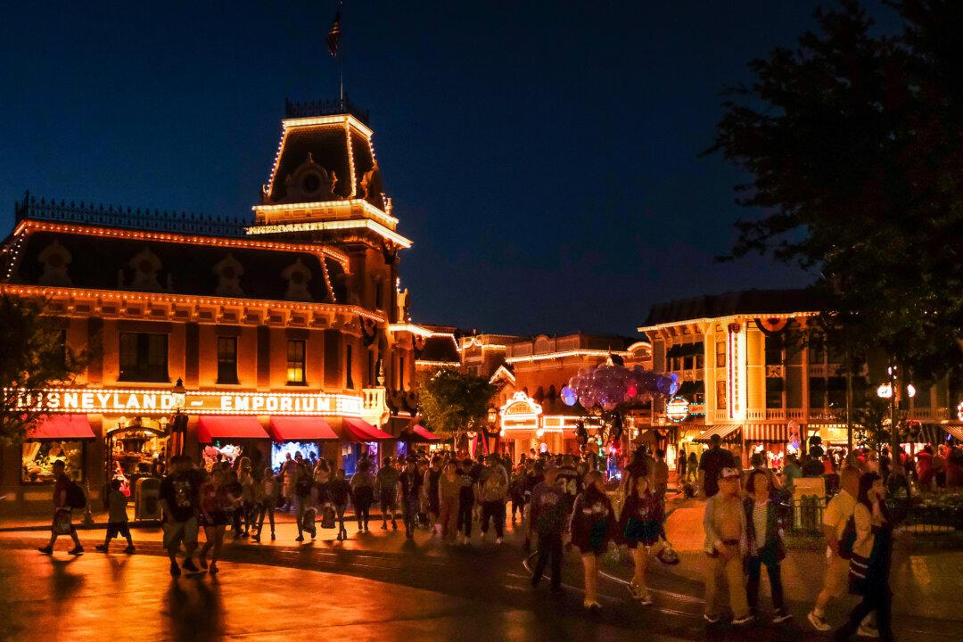 Disneyland Passholders Wait Months for Magic Key Welcome Package