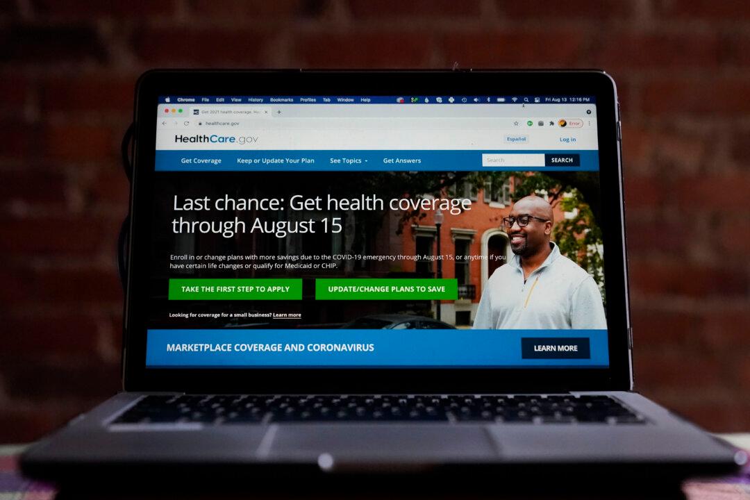 2.8 Million People Signed up for Obamacare in Special Period, Officials Say