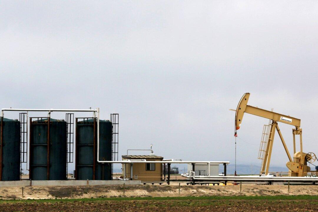 ‘Win/Win’: Alberta Premier Suggests Feds Displace Coal in Asia With Canadian Natural Gas to Curb Emissions, Boost Economy