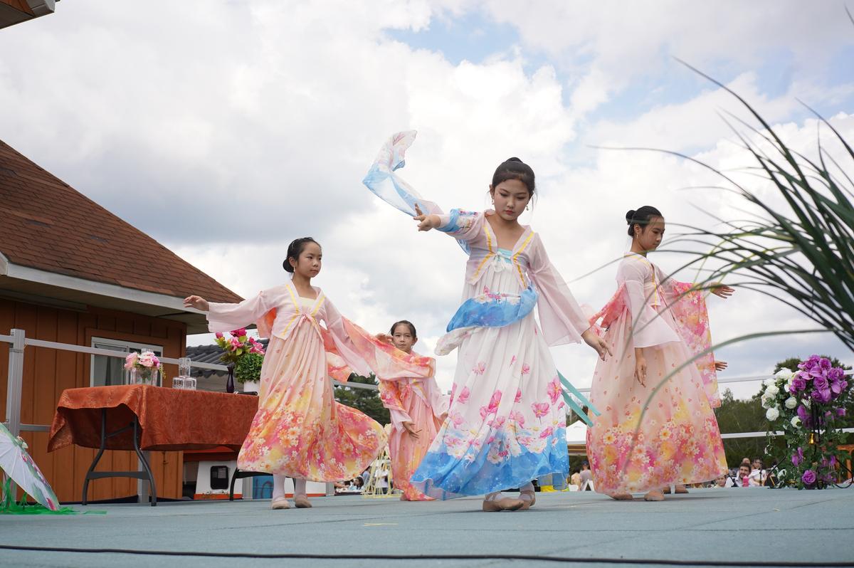 NY Legislators Proclaim ‘New Century Moon Festival Day’