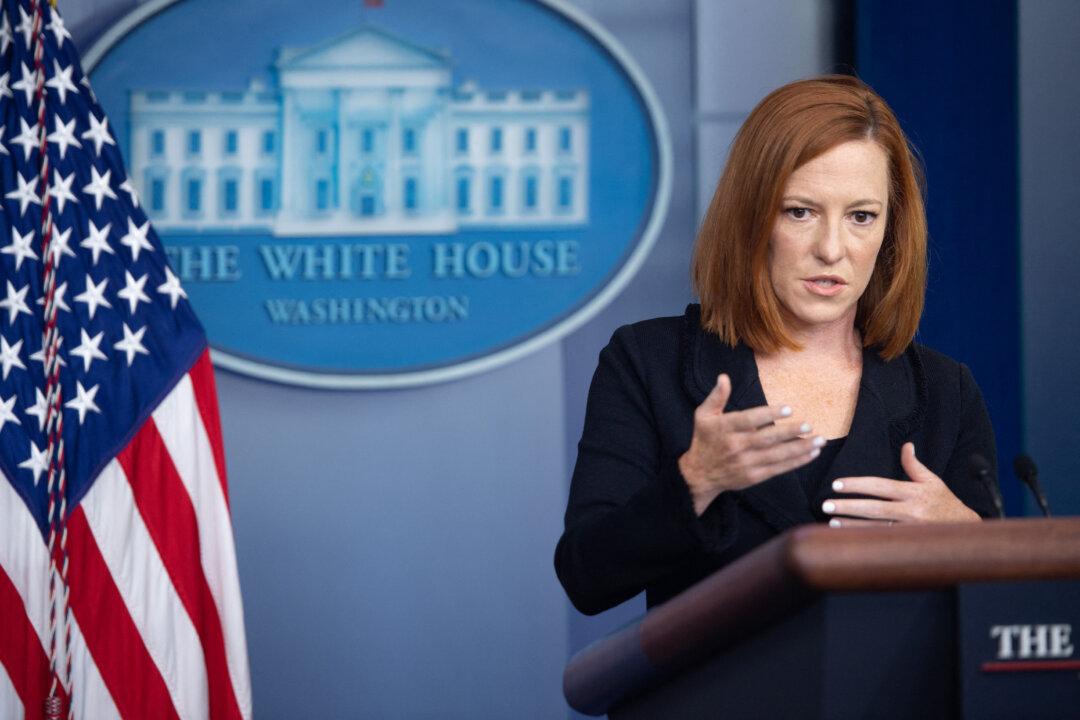Psaki Defends Not Requiring Negative COVID-19 Tests, Vaccine Proof From Immigrants