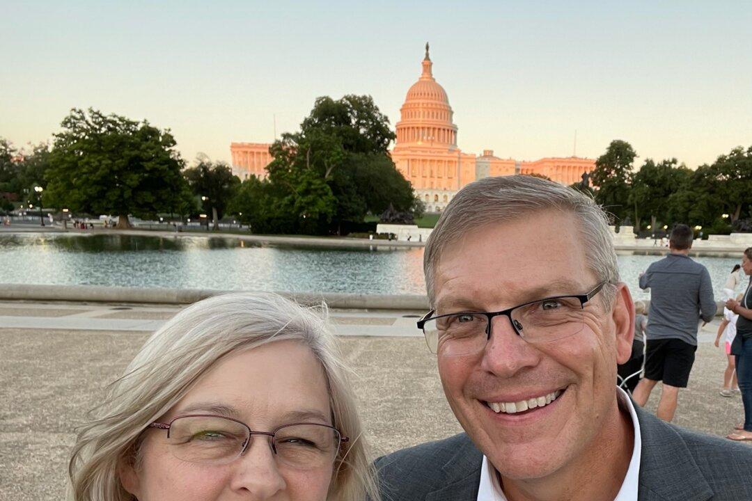 Amid Washington’s Political Conflicts, Members of Congress, Spouses Find Oasis of Calm at Alabaster House