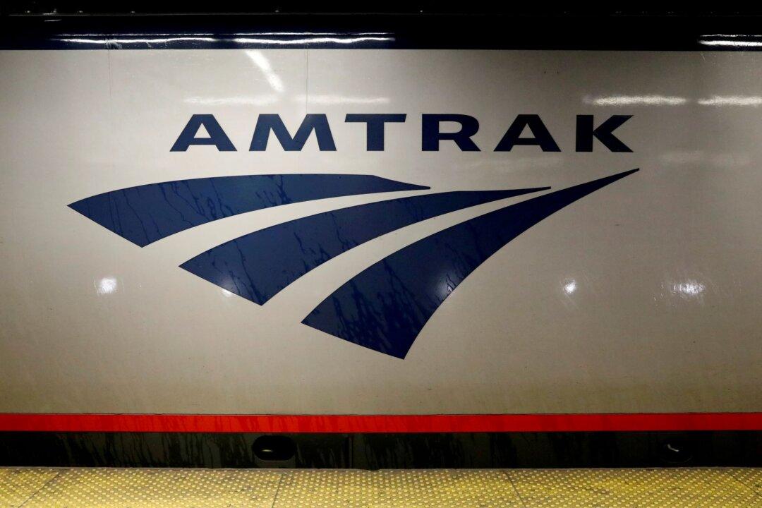 Amtrak to Require Employee COVID-19 Vaccinations