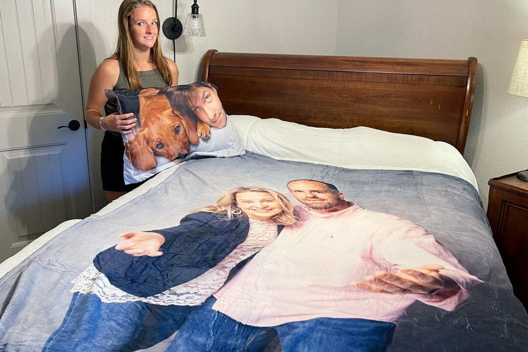 Parents Gift Freshman Daughter Prank Comforter-Pillow Set With Family Printed on It
