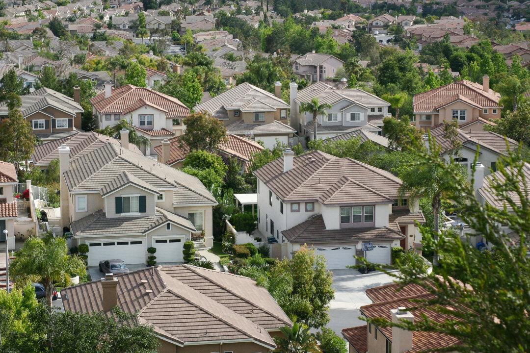 Giant Increase in CA Homeowners Fearing Foreclosure, New US Census Data Show