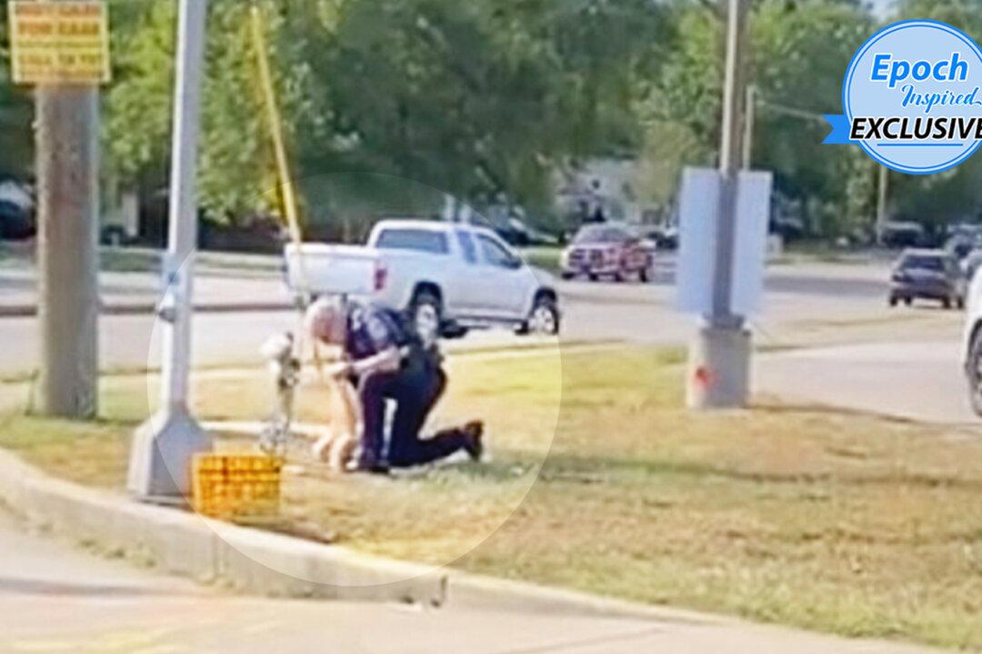 (VIDEO) Dad of 4 Spots Officer Clearing Trash at Crash Victim’s Roadside Memorial: ‘Good Guy’