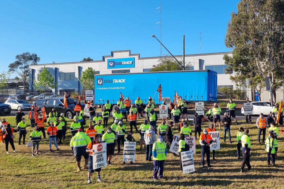 Thousands of Australian Delivery Workers Strike Across the Country for Job Security
