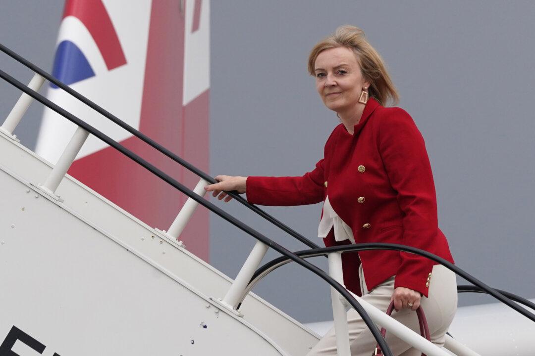 UK Foreign Secretary to Push for CPTPP Membership on Mexico Trip