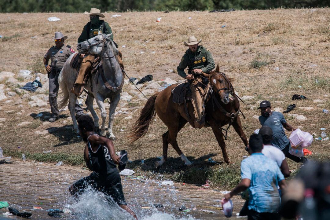 Mayorkas Vows to Make Public Results of Probe Into Border Patrol Agents on Horseback Confronting Illegal Immigrants