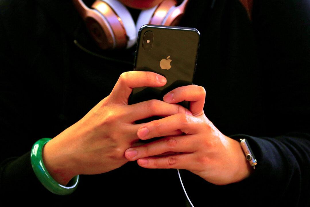 Apple Testing New Feature That Allows Masked iPhone Owners to Unlock Device Using Face ID