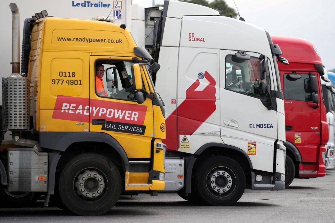 Britain Has 10 Days to Save Christmas, Retail Sector Says