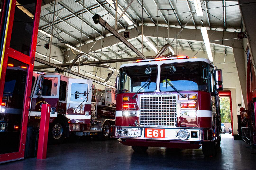 Four-Alarm Blaze Damages Commercial Building in Orange