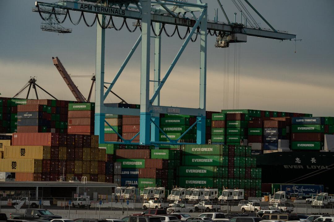 One of World’s Largest Port Operators Warns Global Supply Chain ‘Crisis’ Will Last Longer Than Expected