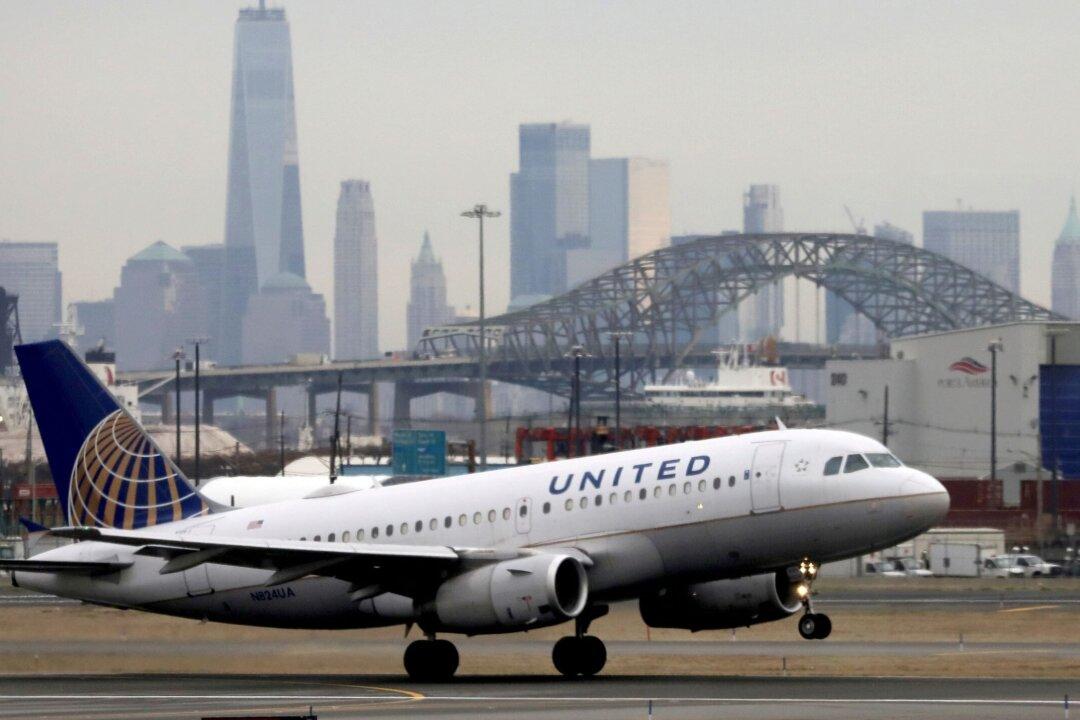 United Airlines Fined $1.9 Million for Tarmac Delays