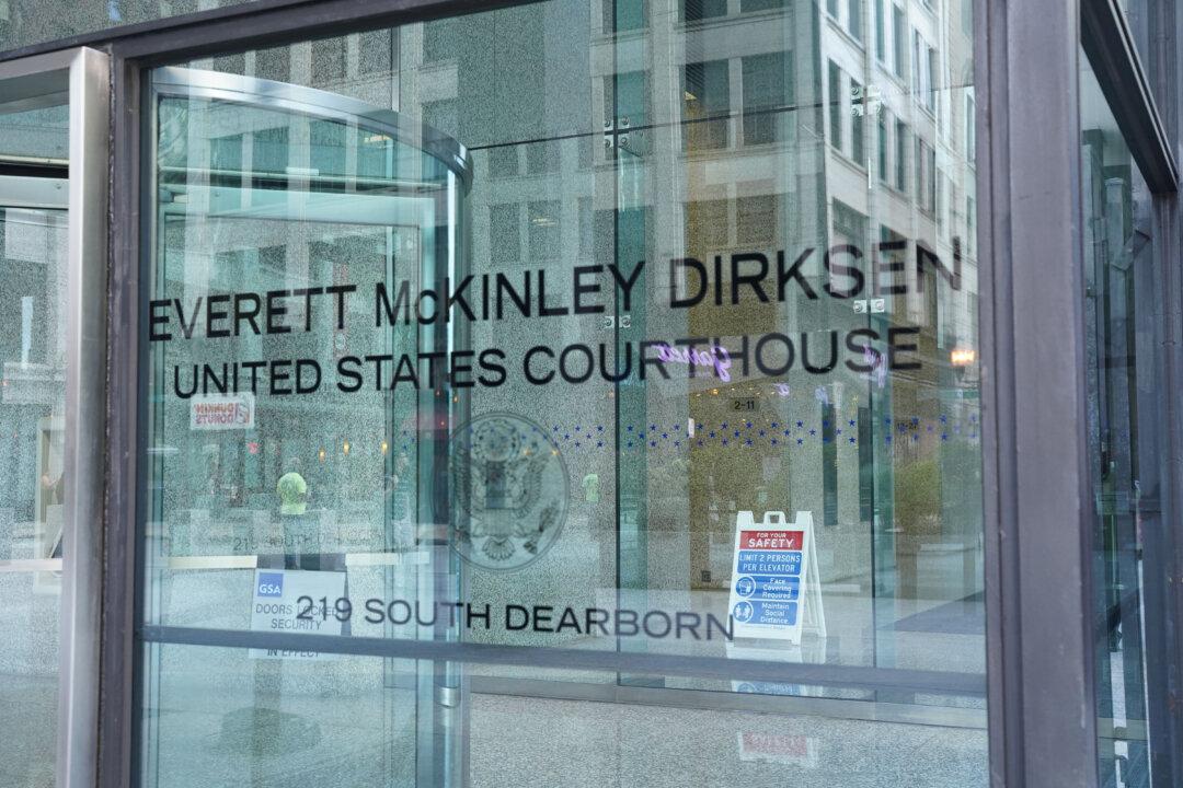 Self-Confessed Killer Testifies Against Alleged Boss at Federal Gang Trial in Chicago