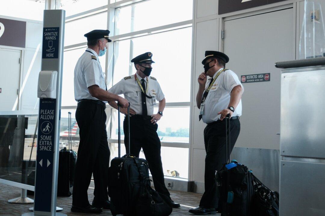 Tenfold Increase in Pilots Complaining of Fatigue in June as Airlines Push to Recoup Lost Revenue: Expert