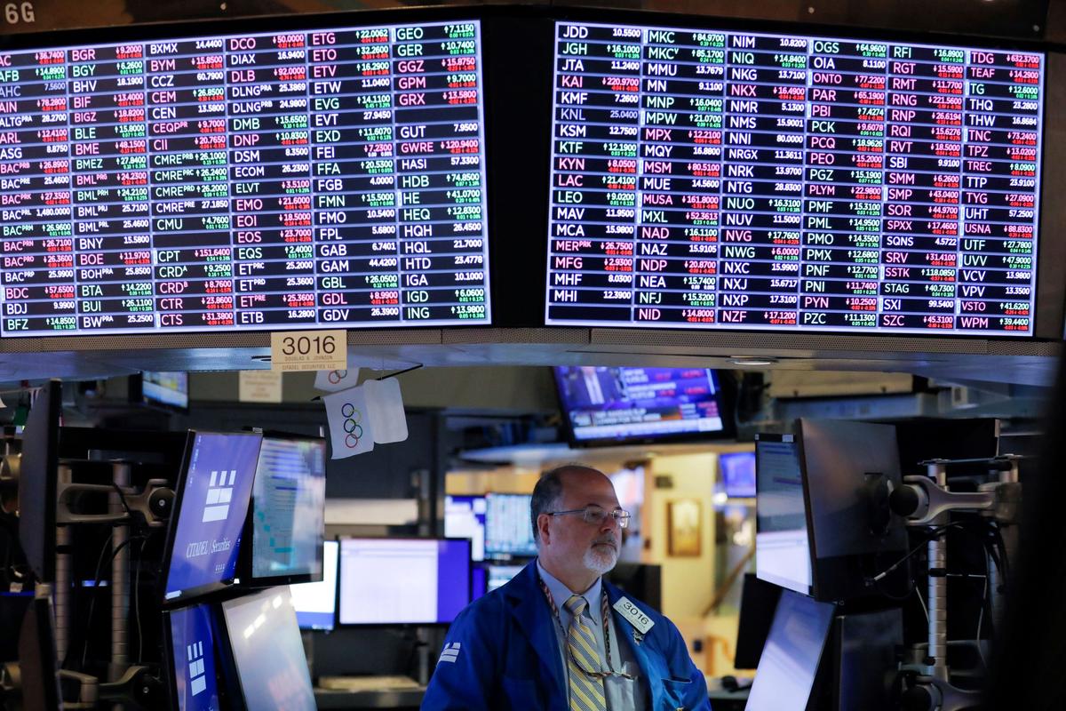 Surging Oil Prices Lift Material, Energy Stocks on Wall Street