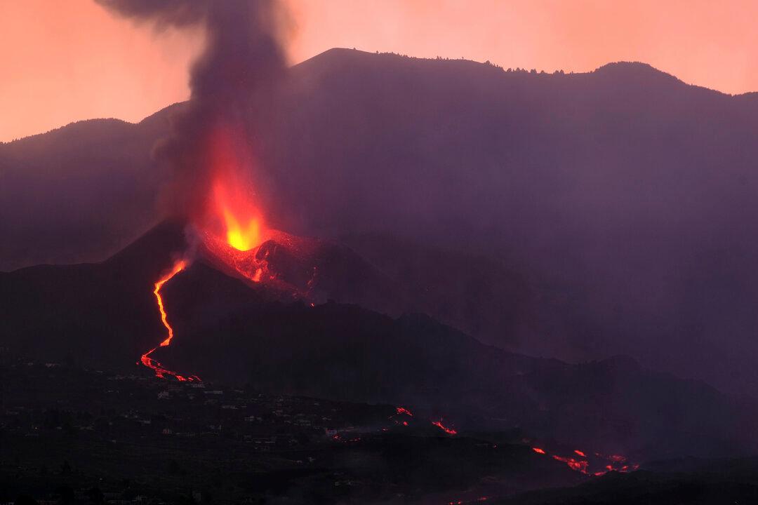 Volcanic Ash Cloud Halts Flights to and From Spanish Island