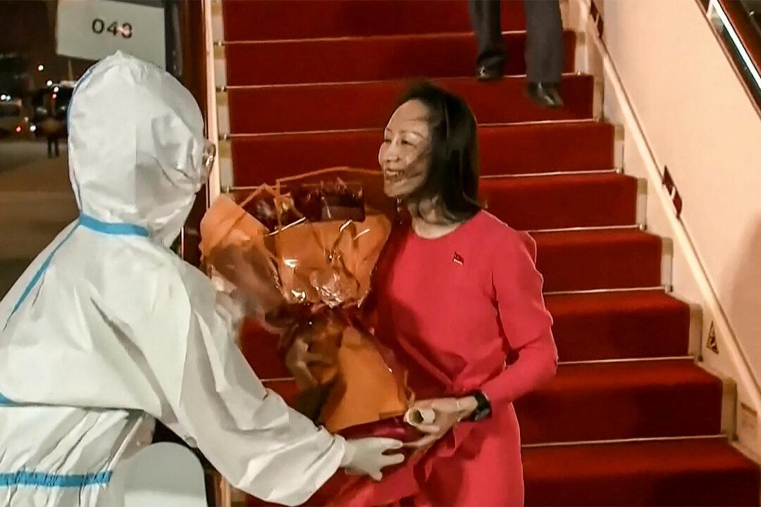 Lawmaker Urges DOJ to Explain the Release of Huawei CFO