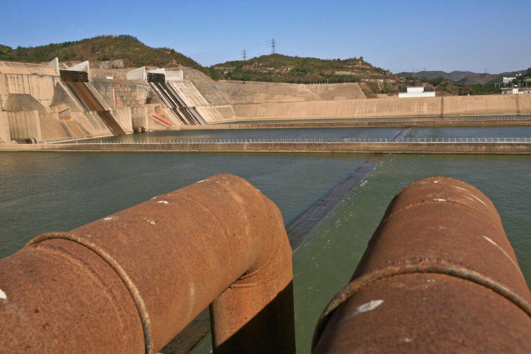 Millions Spent on ‘Dangerously Weak’ Reservoir in Central China