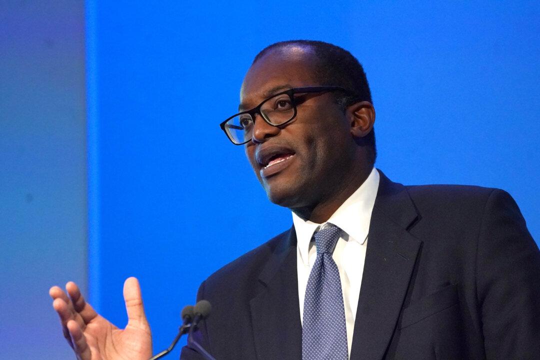 UK Government to Probe Chinese Takeover of UK’s Largest Microchip Factory