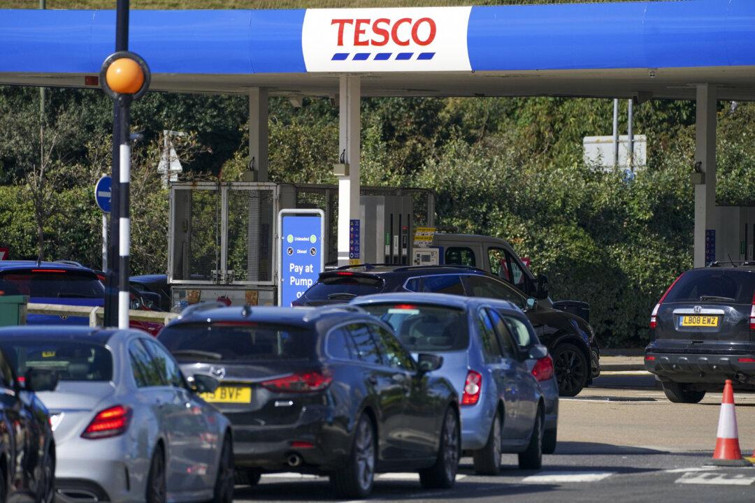 Energy Secretary Warns Fuel Retailers to Stop ‘Ripping Off’ Motorists