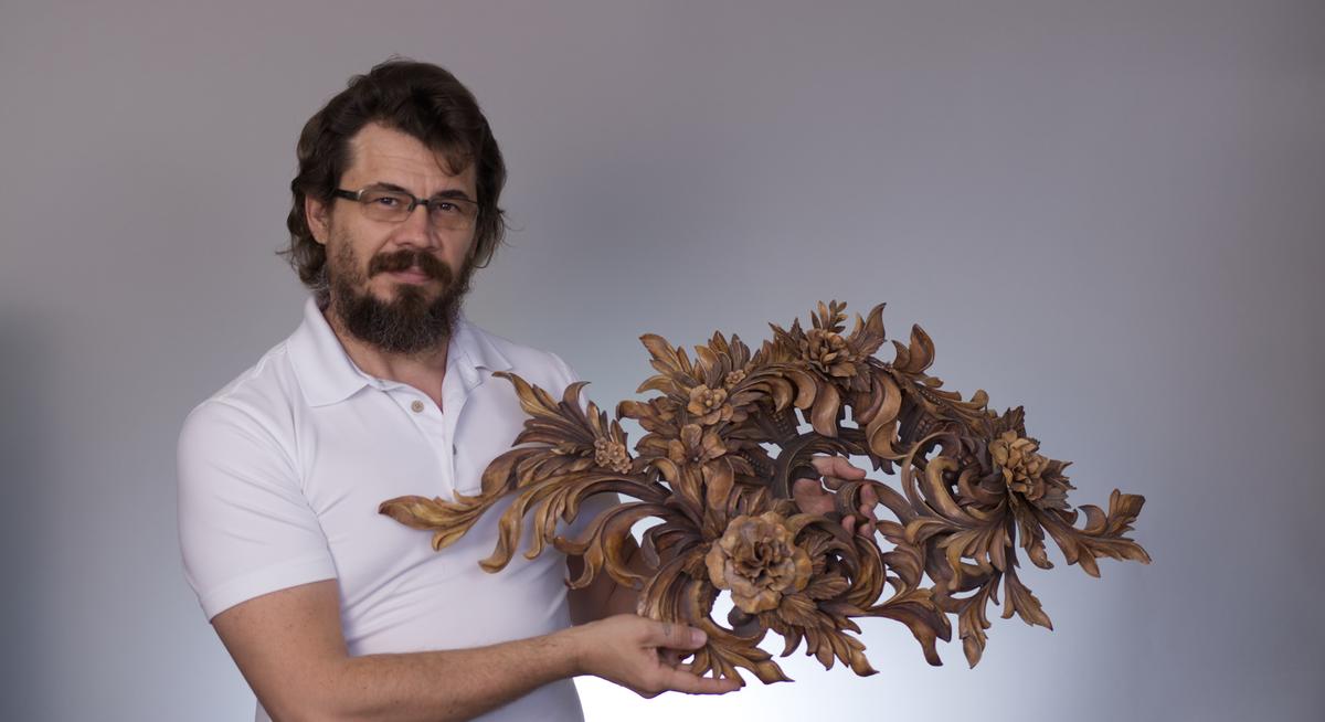 A Master Carver’s Journey from Soviet Repression to America’s Freedom