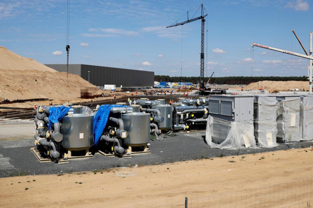 Tesla Seeks COVID-19 Rules Waiver to Host 9,000 at Berlin ‘Giga-Fest’