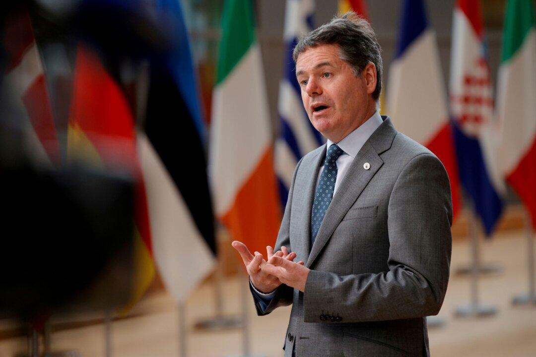 Eurogroup Head Donohoe Confident Omicron Won’t Derail Recovery