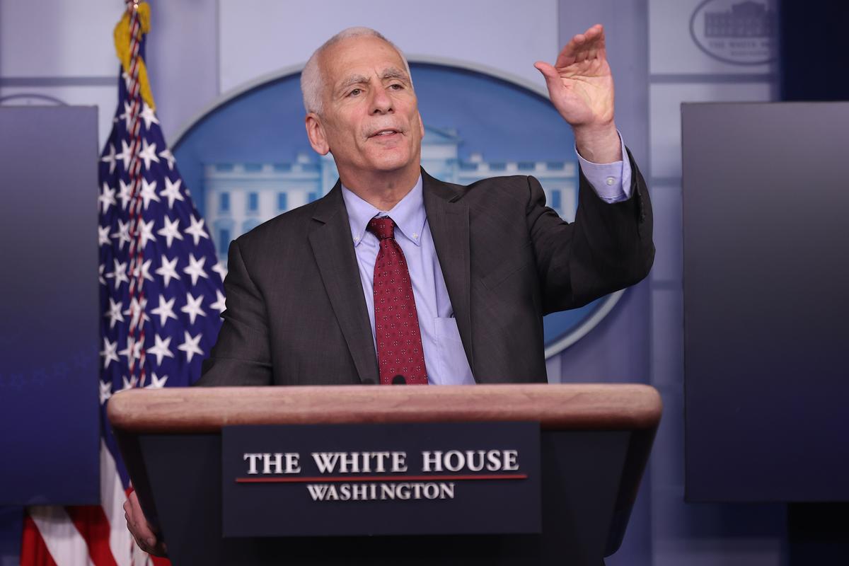 White House Economist Claims ‘Strength’ but Concedes Possibility for Recession