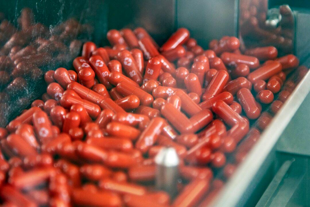 Merck Says Antiviral Pill for COVID-19 Is Effective, Plans to File for Emergency Authorization