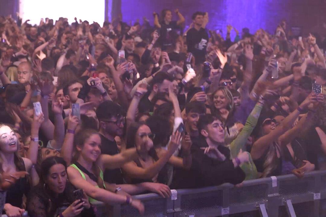 Scotland Vaccine Passport Experiencing Problems Hours After Launch, Users Claim