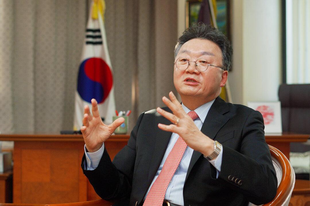 ‘CCP Would Not Dare Look Down on an Aboveboard and Dignified South Korea’: Ex-Diplomat